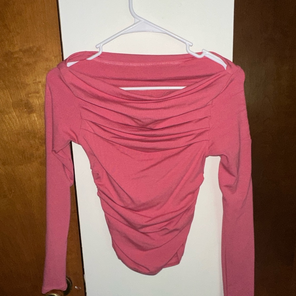 Pink long sleeve over the shoulder top - Picture 3 of 3